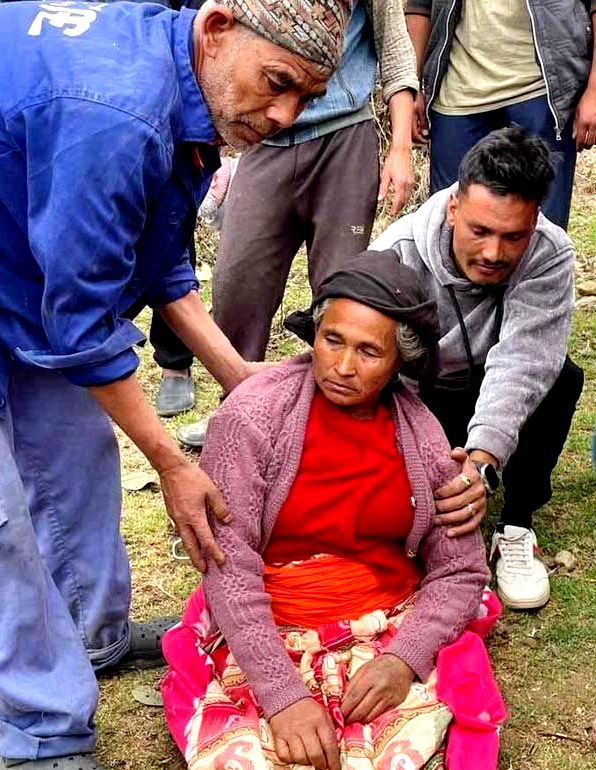 चट्याङले दिप्रुङमा २ महिला घाईते