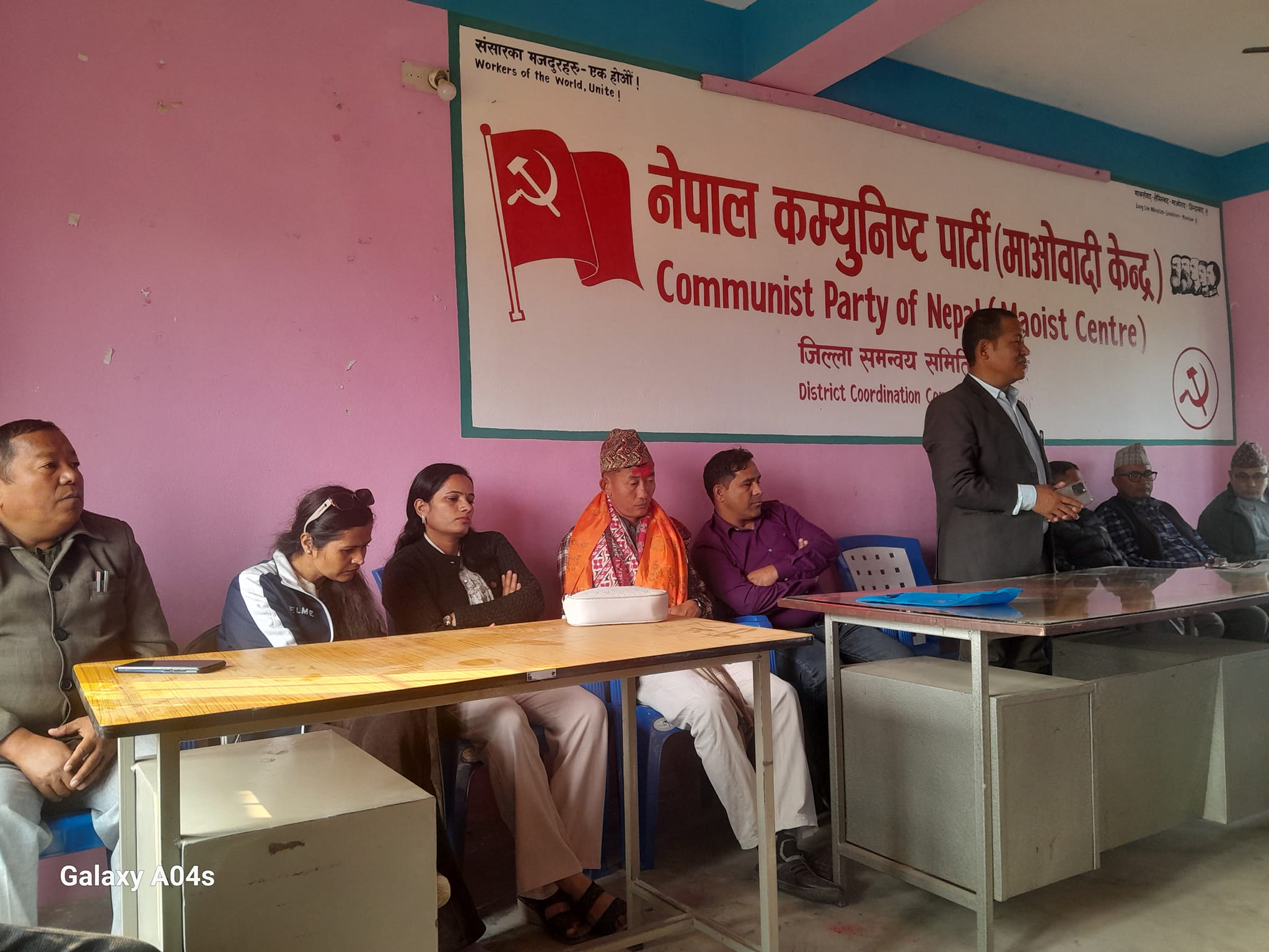 माओबादी प्रदेश अध्यक्ष मिक्सोद्वारा वडाध्यक्षलाई बधाई 