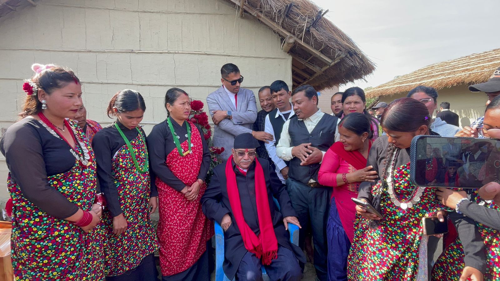 बोटे समुदायको संरक्षण राज्यले गर्नुपर्छ: प्रचण्ड
