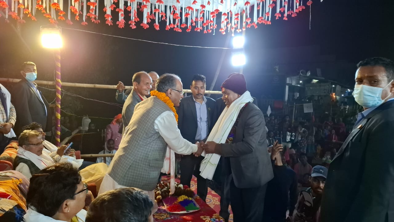 रौतहटमा तीनसय जना माओवादीमा प्रवेश